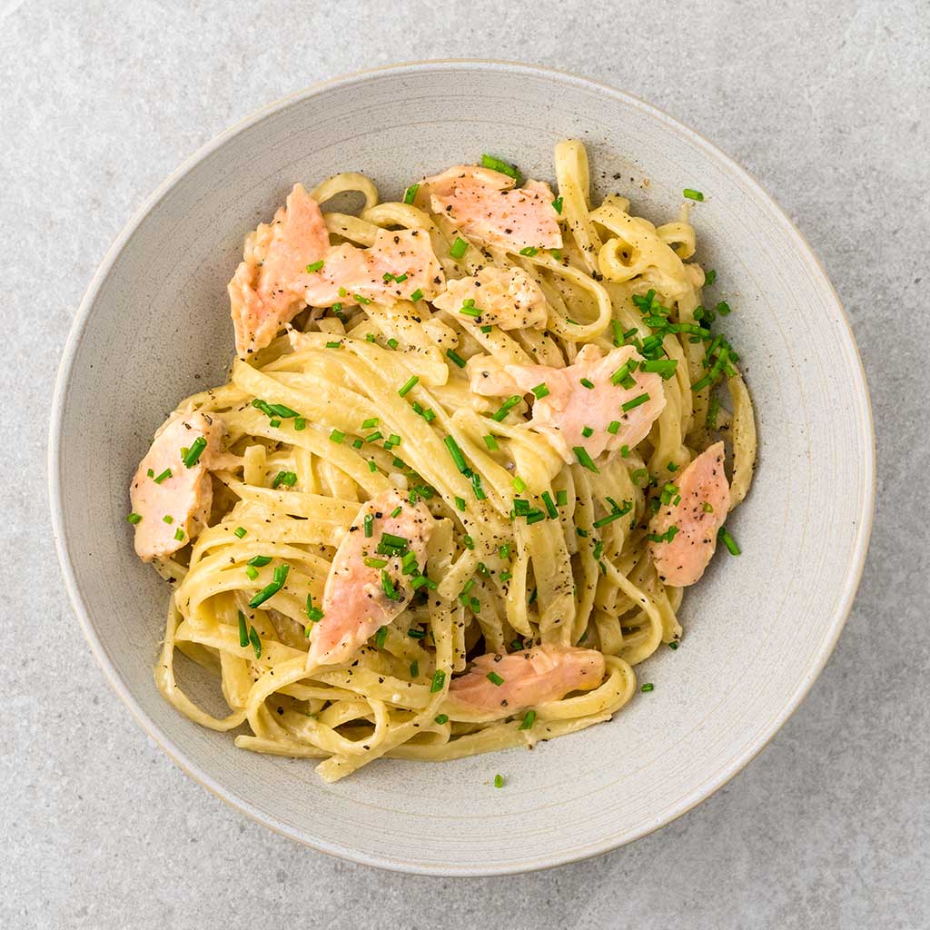 Linguine with organic salmon fillet recipe | HONEST CATCH