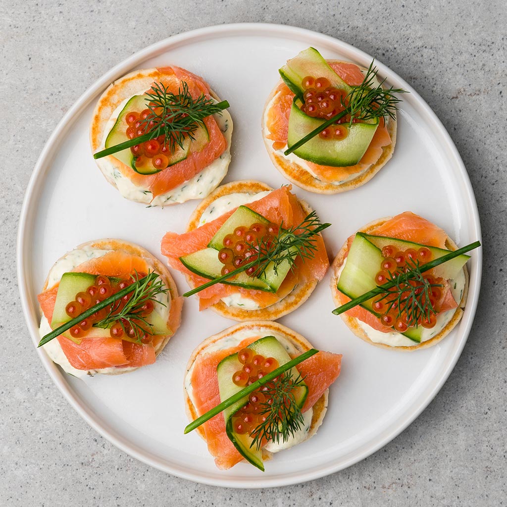 Blinis with smoked salmon and salmon caviar | HONEST CATCH